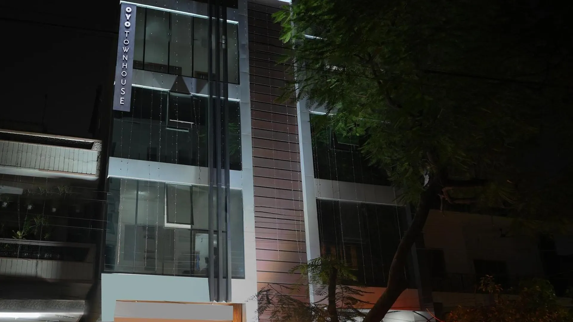 Townhouse Oak Hotel Ar Ganges Premium Varanasi