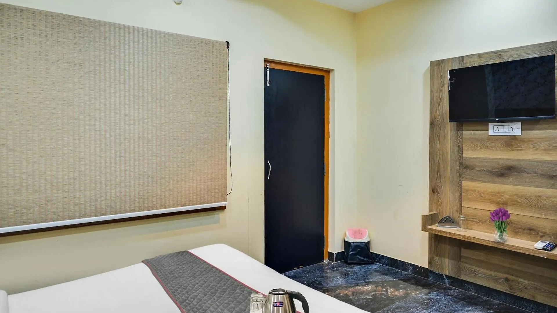 Townhouse Oak Hotel Ar Ganges Premium Varanasi