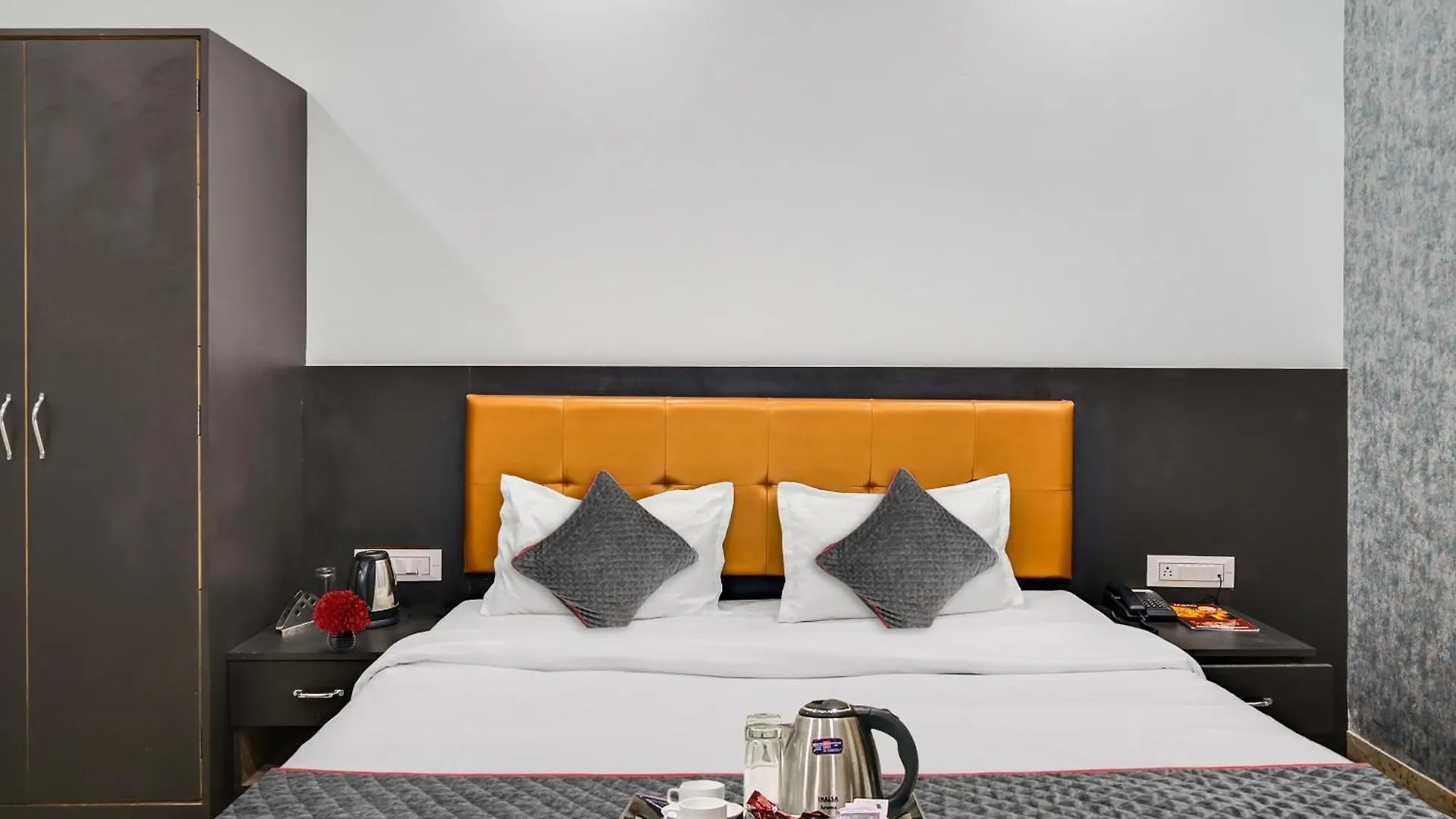 Townhouse Oak Hotel Ar Ganges Premium Varanasi India